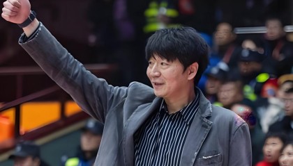 MK体育登录入口-CBA大黑马，签约2米12内线悍将！北京队、广东队争冠拦路虎来了
